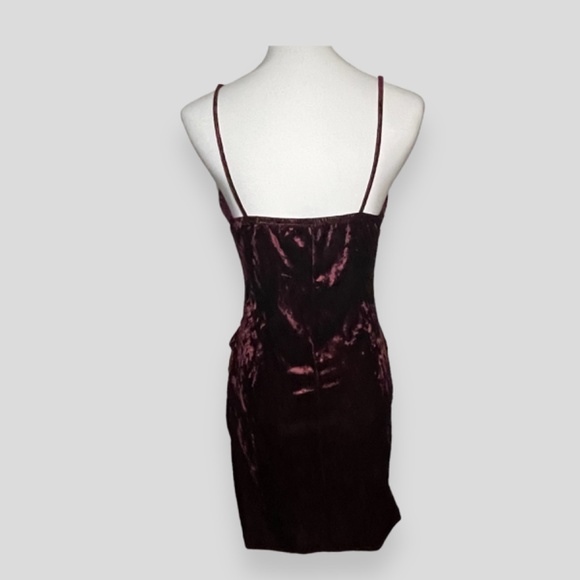 Windsor Crushed Velvet Deep Burgundy Mini Dress Size Small - Picture 4 of 6